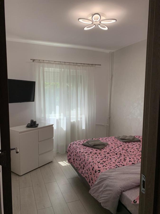 Apartament Regim Hotelier Oradea Εξωτερικό φωτογραφία